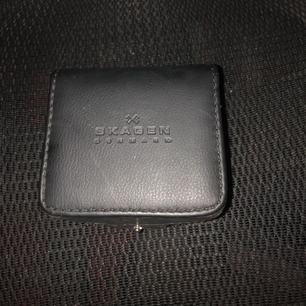 Skagen Watch Box - 542 $15 or $12 w/offer